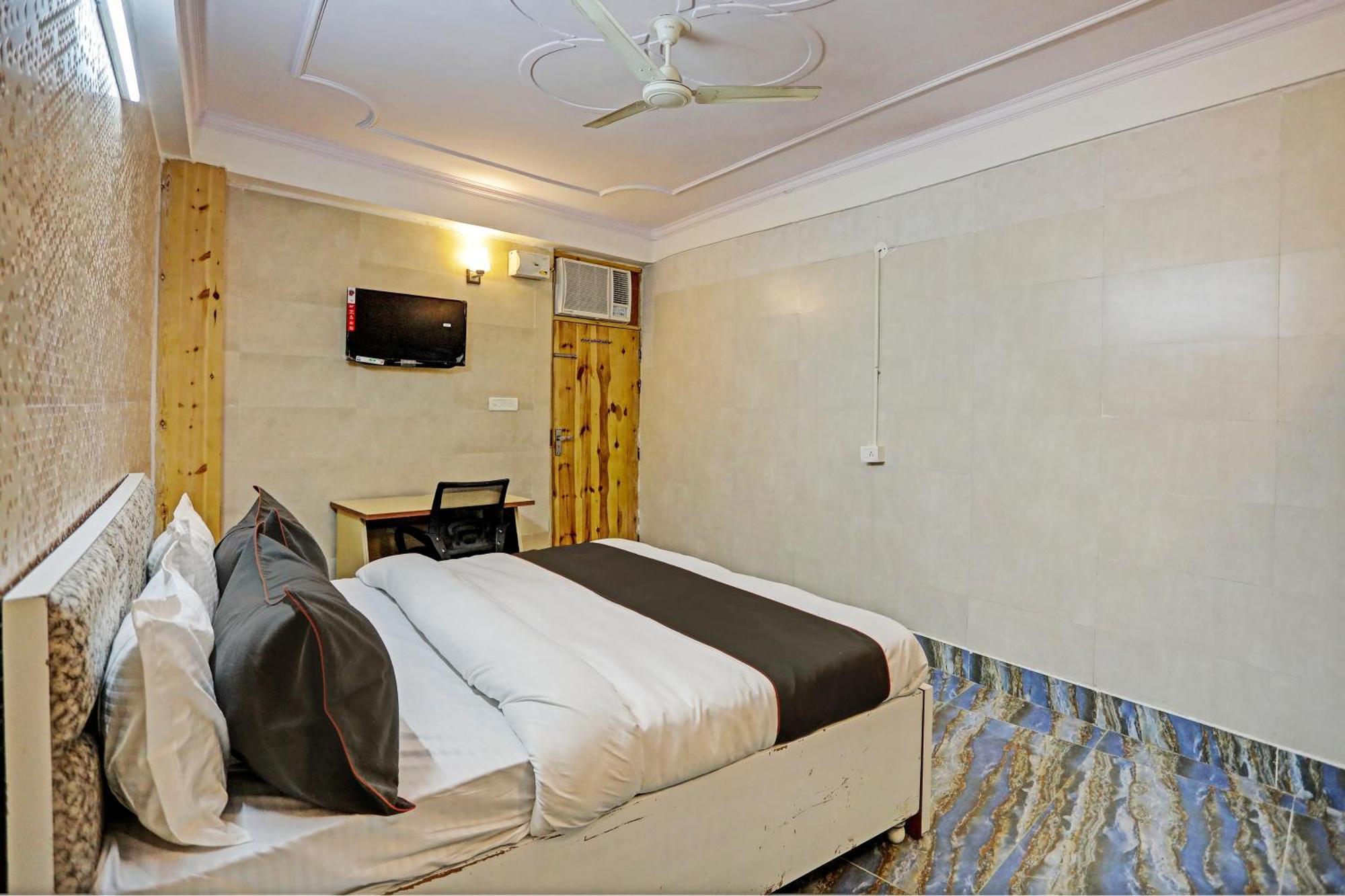 Super Umen Hotel Nearest Sector 66 Νόιντα Εξωτερικό φωτογραφία